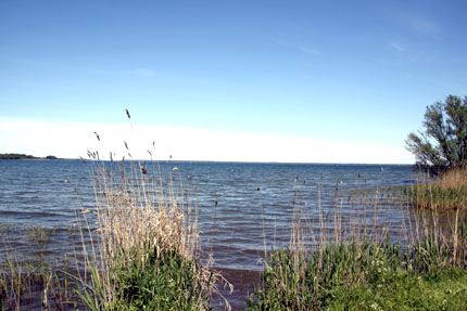 Die Müritz, bis zum Horizont nur Wasser.